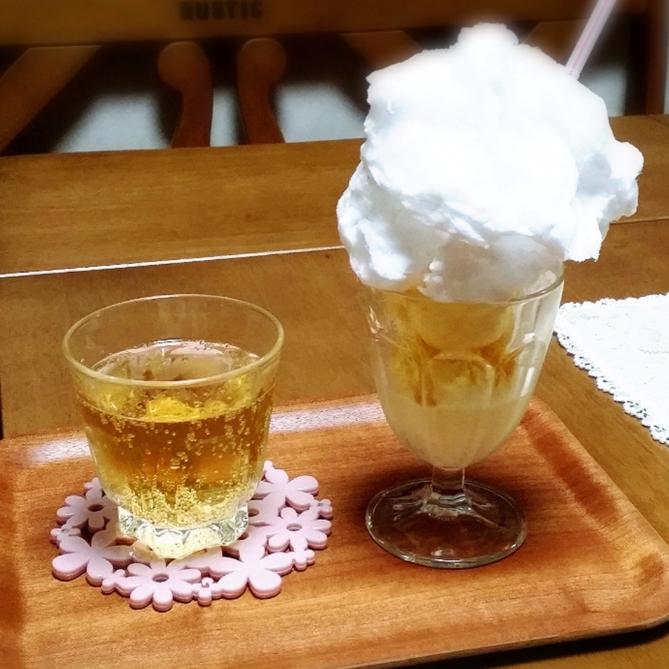 コットンキャンディーフロート（ジンジャー）